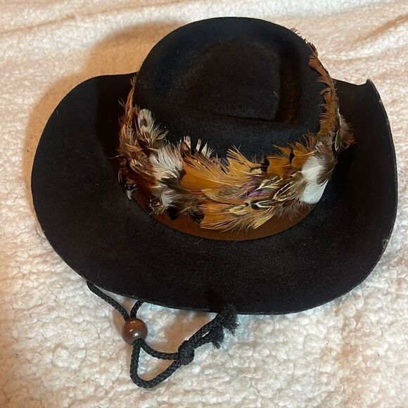 Vintage de luxe quality hat with feathers small - Picture 1 of 8